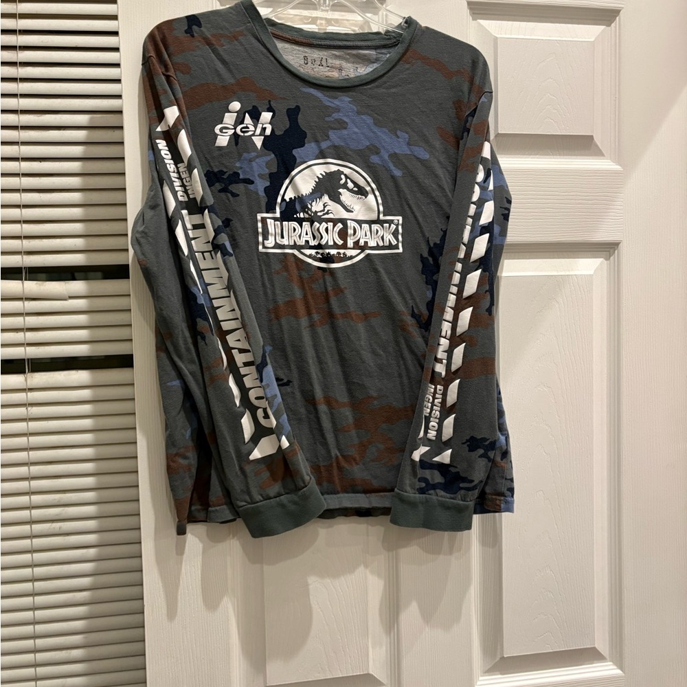 Jurassic Park Camo Long Sleeve Shirt youth large